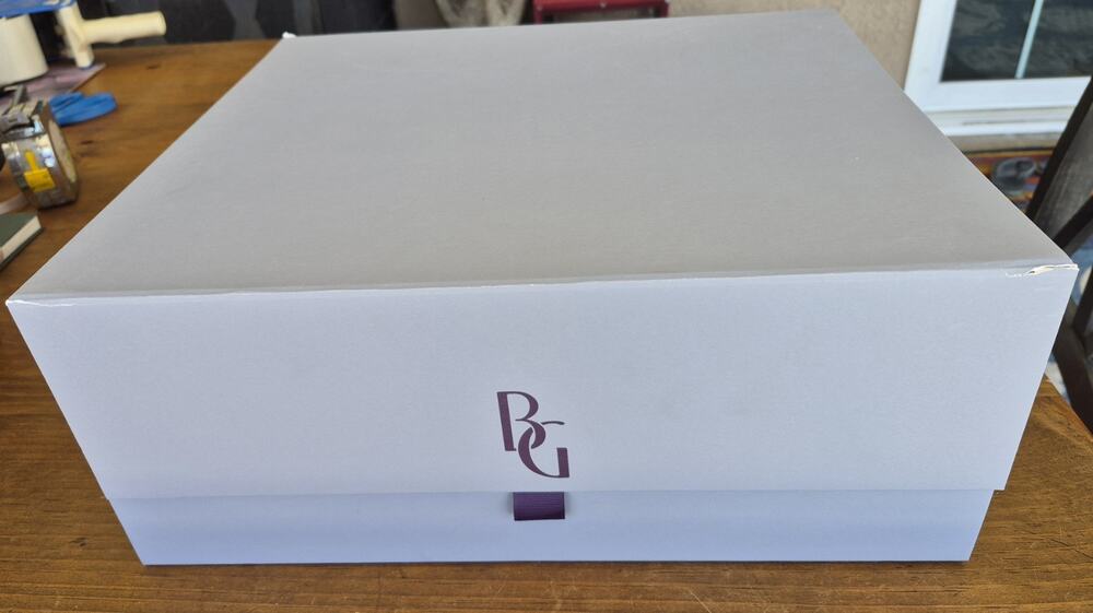 Authentic Bergdore Goodman Purple Giftbox 15.5 X 14 X 6.5